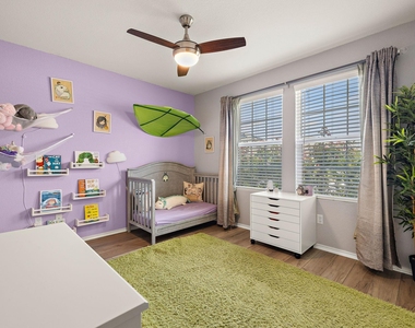 424 Sebring Cir - Photo Thumbnail 17