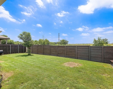 424 Sebring Cir - Photo Thumbnail 24