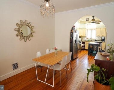 712 S Linwood Avenue - Photo Thumbnail 3