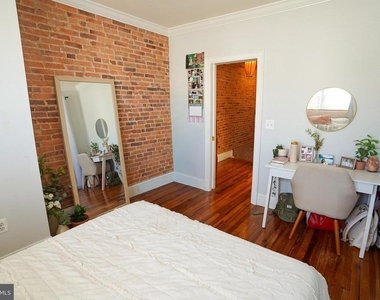 712 S Linwood Avenue - Photo Thumbnail 7