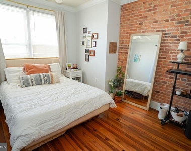 712 S Linwood Avenue - Photo Thumbnail 6