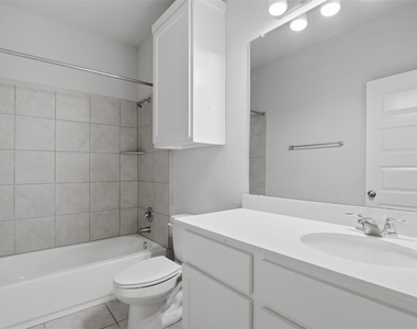 2129 Pecan Island Dr - Photo Thumbnail 14