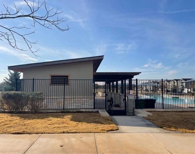 2129 Pecan Island Dr - Photo Thumbnail 20