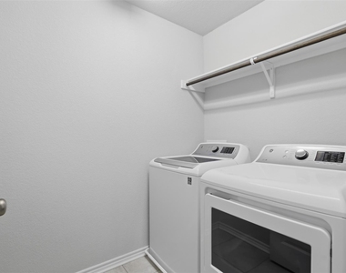 2129 Pecan Island Dr - Photo Thumbnail 15