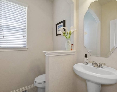 120 Seminole Canyon Dr - Photo Thumbnail 15