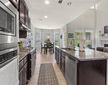 120 Seminole Canyon Dr - Photo Thumbnail 7