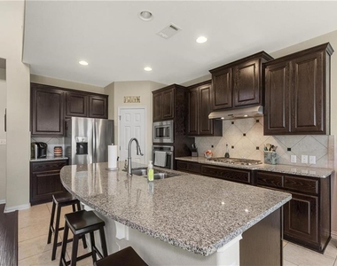 120 Seminole Canyon Dr - Photo Thumbnail 8