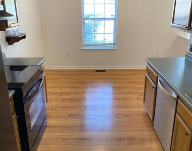 517 Kingdom Court - Photo Thumbnail 3