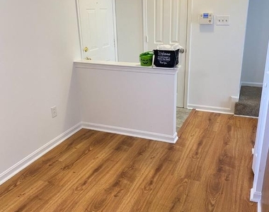 517 Kingdom Court - Photo Thumbnail 6