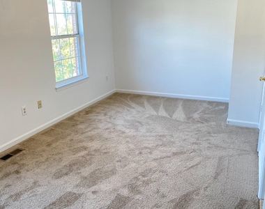 517 Kingdom Court - Photo Thumbnail 11