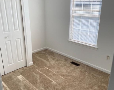 517 Kingdom Court - Photo Thumbnail 14