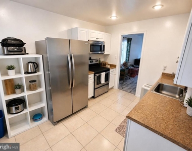 1240 Gemini Drive - Photo Thumbnail 4