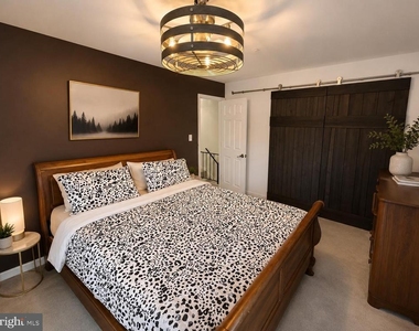 1240 Gemini Drive - Photo Thumbnail 6