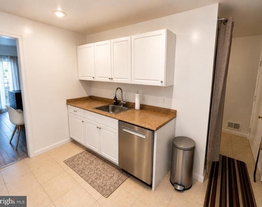 1240 Gemini Drive - Photo Thumbnail 3