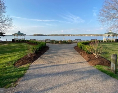 1240 Gemini Drive - Photo Thumbnail 17