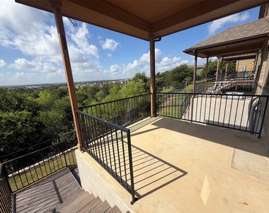 1001 Zodiac Ln - Photo Thumbnail 19