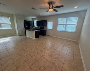 1001 Zodiac Ln - Photo Thumbnail 2