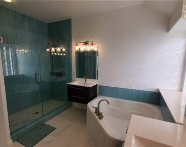 9421 Lisi Anne Dr - Photo Thumbnail 14