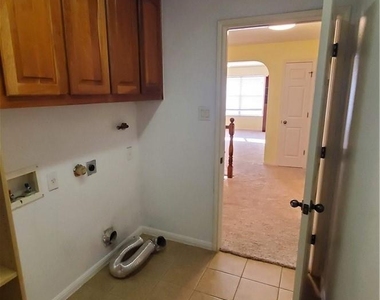 9421 Lisi Anne Dr - Photo Thumbnail 27