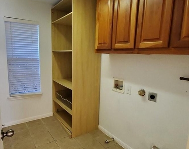 9421 Lisi Anne Dr - Photo Thumbnail 26