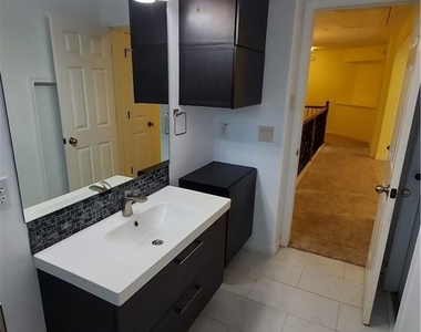 9421 Lisi Anne Dr - Photo Thumbnail 25