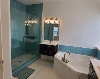 9421 Lisi Anne Dr - Photo Thumbnail 13