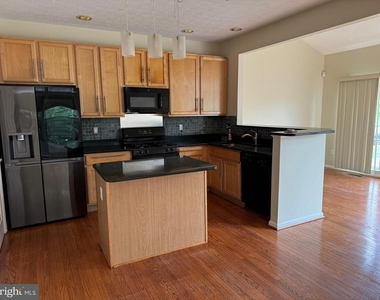 2429 Knapps Way - Photo Thumbnail 7