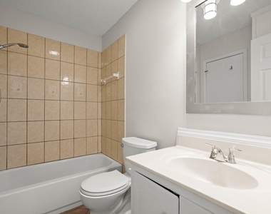 1404 Valleyridge Cir - Photo Thumbnail 13