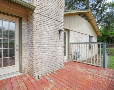 1404 Valleyridge Cir - Photo Thumbnail 14