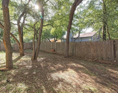 610 Palo Alto Ln - Photo Thumbnail 29