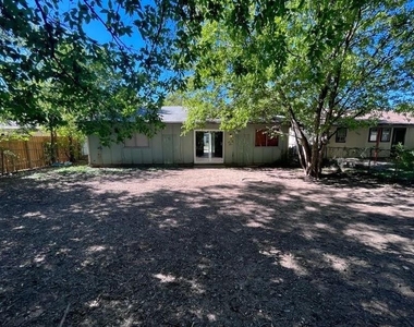 4406 Dovewood Dr - Photo Thumbnail 2