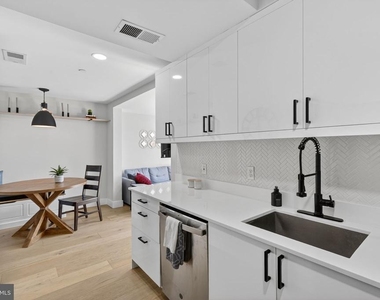 919 12th Street Ne - Photo Thumbnail 9