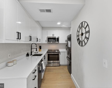 919 12th Street Ne - Photo Thumbnail 7