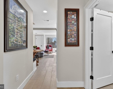 919 12th Street Ne - Photo Thumbnail 2
