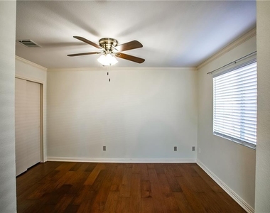 122 Quail Hollow Dr - Photo Thumbnail 16