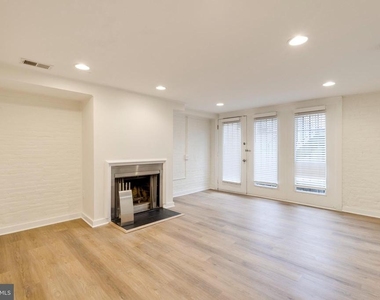 813 Maryland Avenue Ne - Photo Thumbnail 1