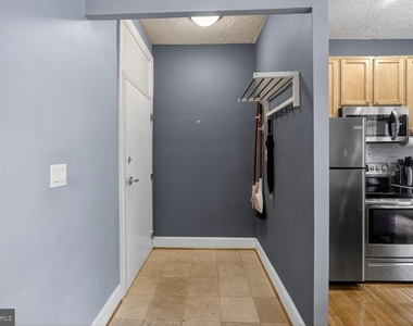 1401 Columbia Road Nw - Photo Thumbnail 8