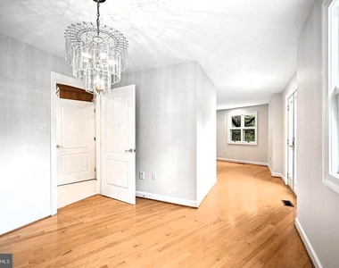 5330 Connecticut Avenue Nw - Photo Thumbnail 11