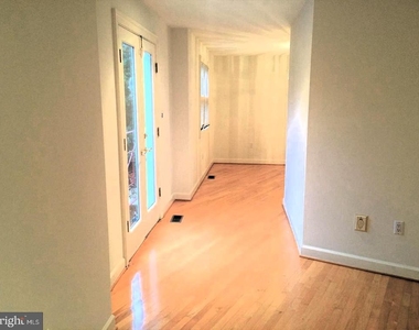5330 Connecticut Avenue Nw - Photo Thumbnail 10
