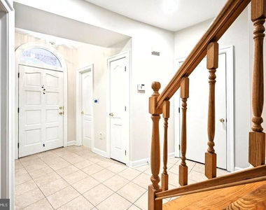 5330 Connecticut Avenue Nw - Photo Thumbnail 2