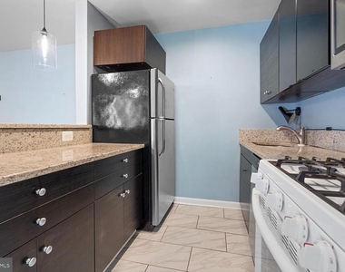 2400 41st Street Nw - Photo Thumbnail 6
