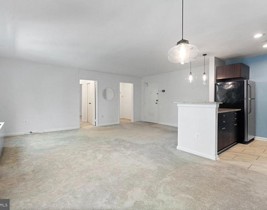 2400 41st Street Nw - Photo Thumbnail 5