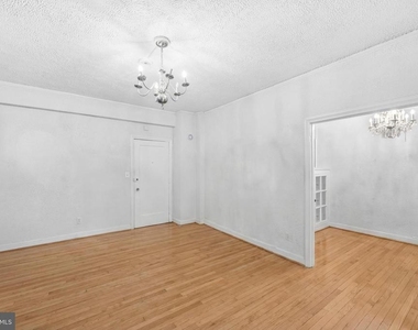 2032 Belmont Road Nw - Photo Thumbnail 6