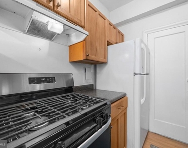2032 Belmont Road Nw - Photo Thumbnail 13