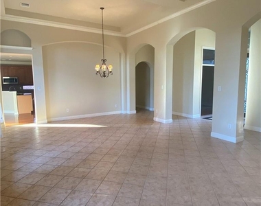 1813 Val Verde - Photo Thumbnail 9