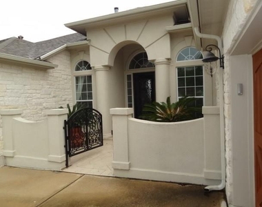 1813 Val Verde - Photo Thumbnail 3