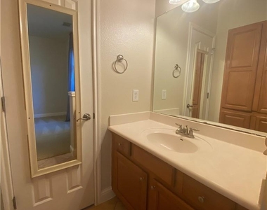 1813 Val Verde - Photo Thumbnail 13