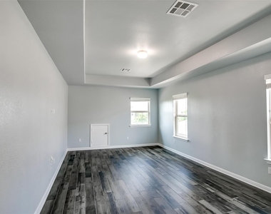 2723 Enza Ct - Photo Thumbnail 23