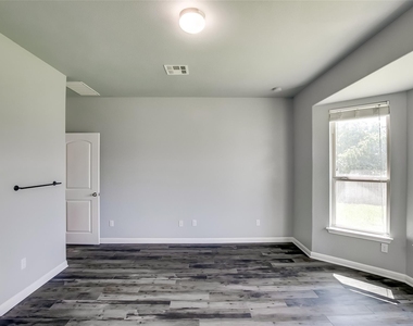 2723 Enza Ct - Photo Thumbnail 17