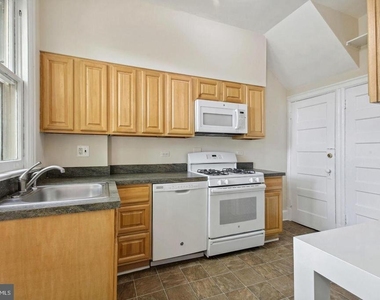 2237 Hall Place Nw - Photo Thumbnail 5